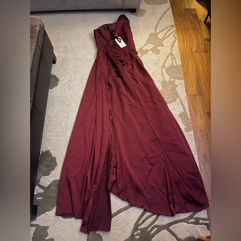 Sougoue Satin One-Shoulder Gown
